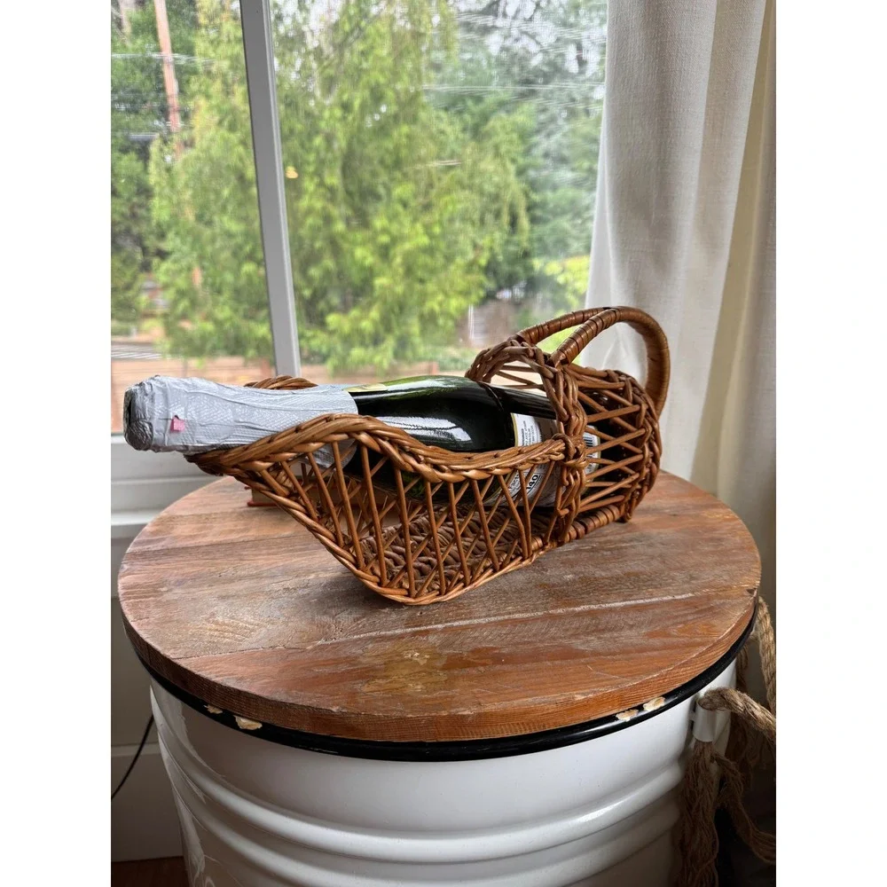 Vintage Woven Wicker Wine Bottle Cradle Rattan Pourer Basket Rustic Home Decor